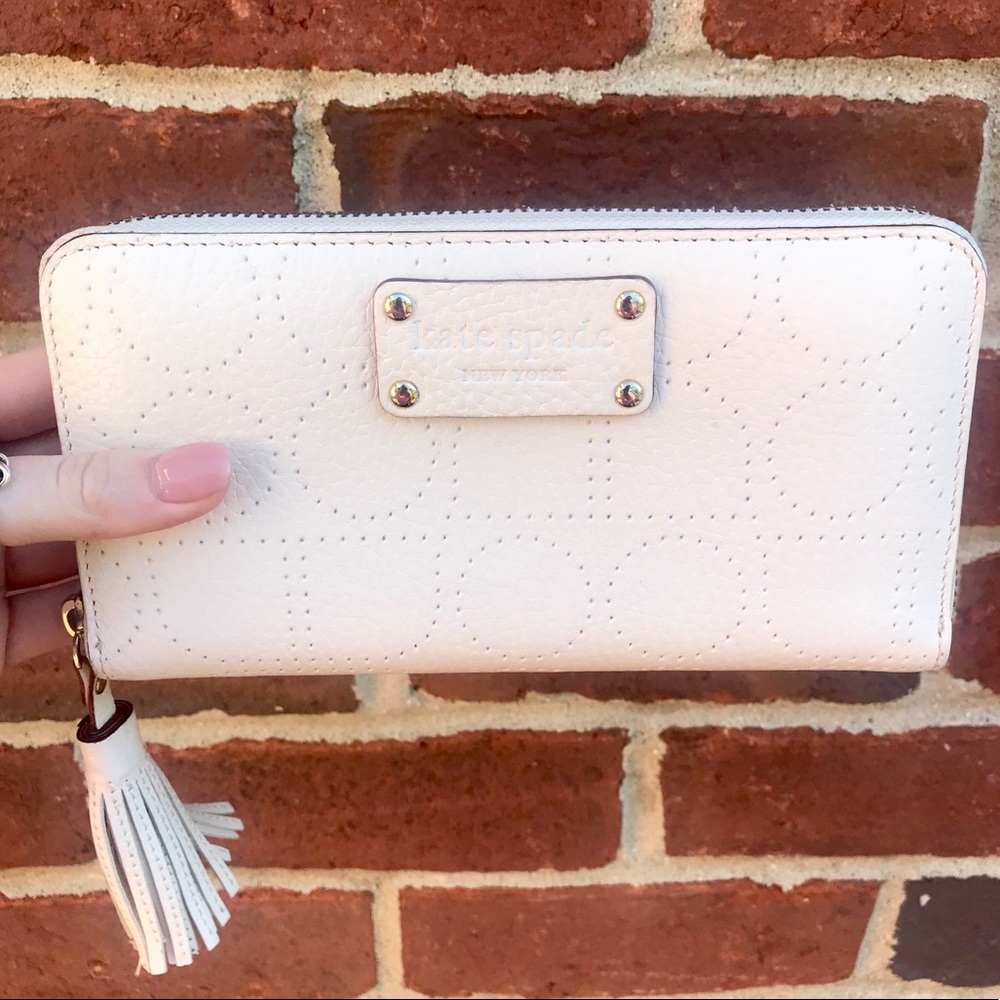 ✨ NEW Kate Spade Cream Wallet
